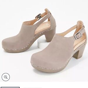 Dansko sassy studded taupe clogs gray 38 EUC like new